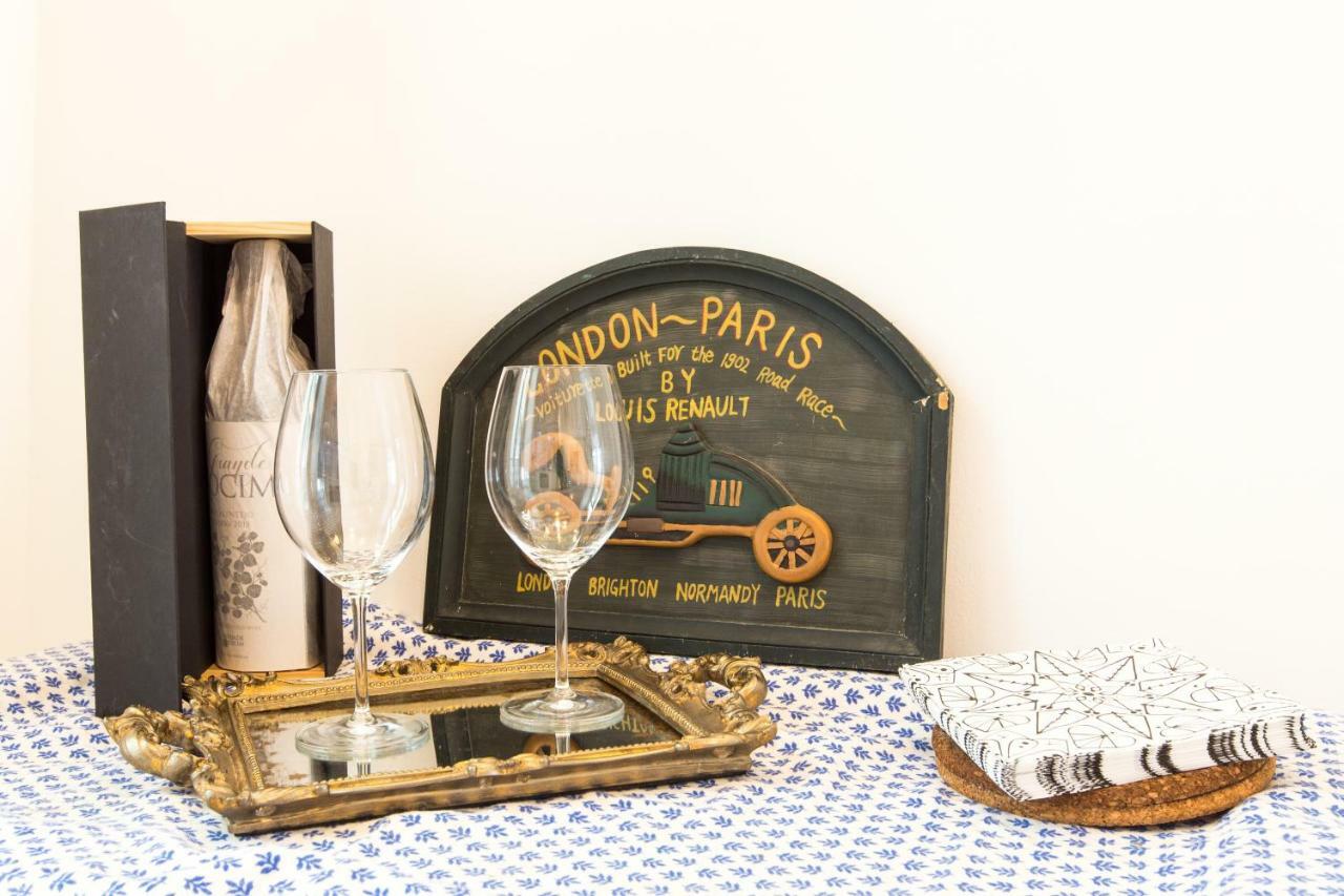 Lisbon Secret & Charming Baixa 4 Bedroom Apartment エクステリア 写真