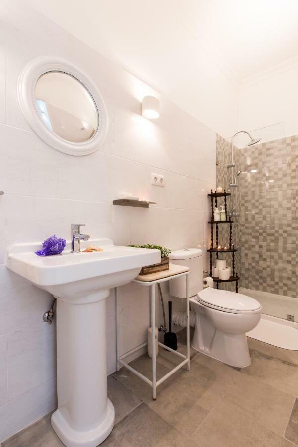 Lisbon Secret & Charming Baixa 4 Bedroom Apartment エクステリア 写真